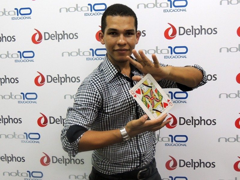 Colégio de Dourados – MS, recebe show de Mágica com o Ilusionista Thiper