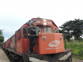 Ilusionista Thiper no Trem do Pantanal