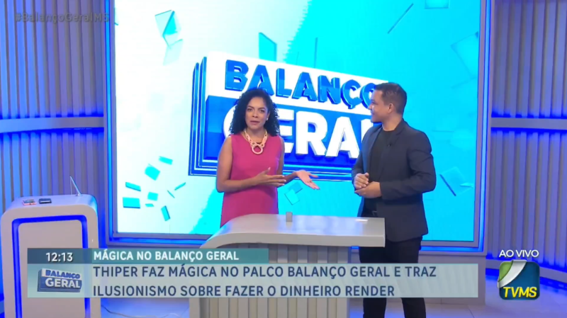Thiper Encanta o Palco do Balanço Geral com Mágica  para Fazer o Dinheiro Render!